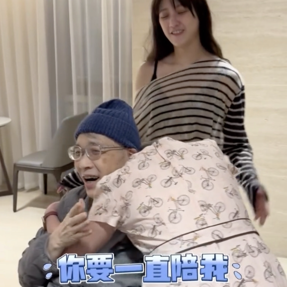 林逸欣的爸爸林春銘癌逝。（圖／翻攝IG）